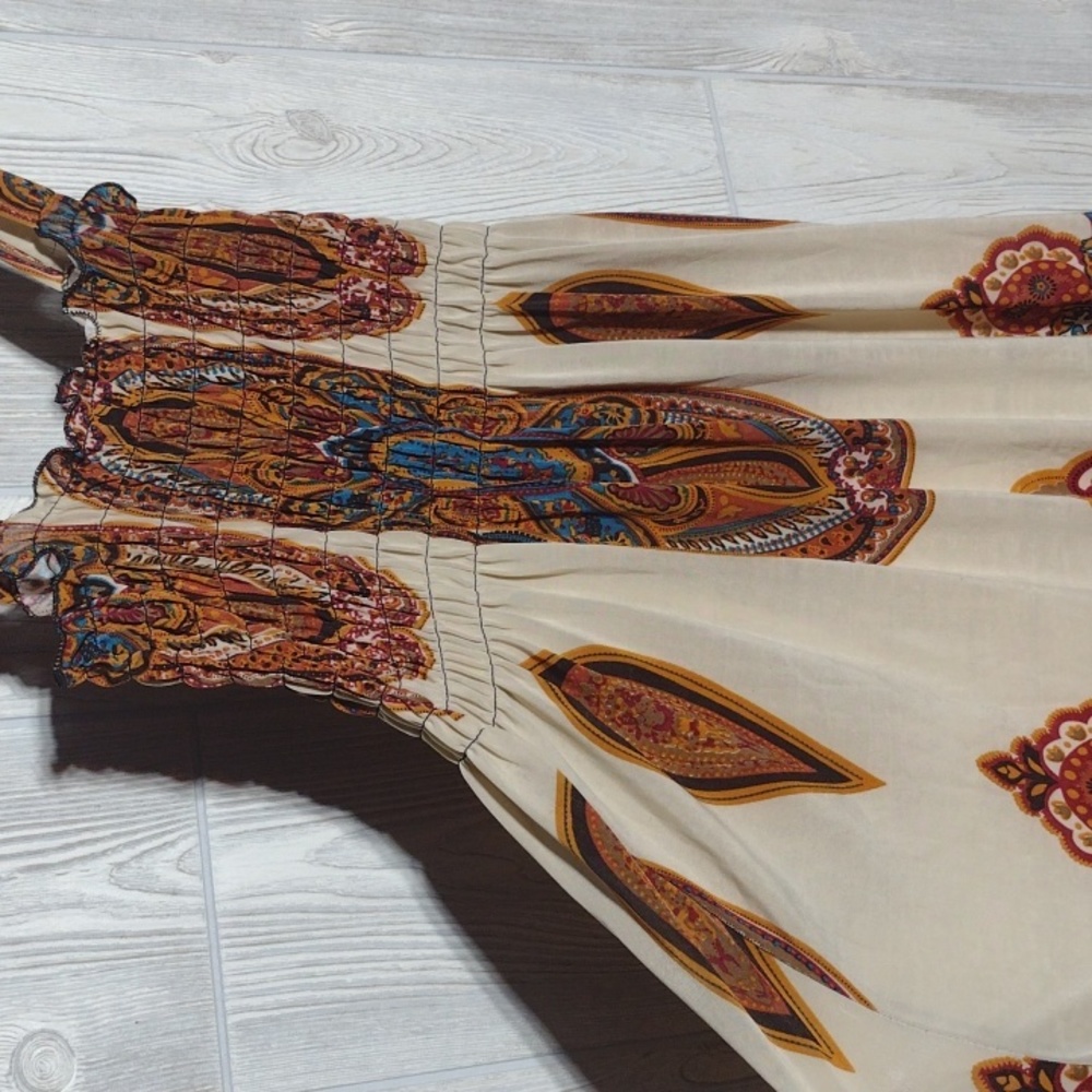 Pretty Silk Dress - Picture 3 of 11